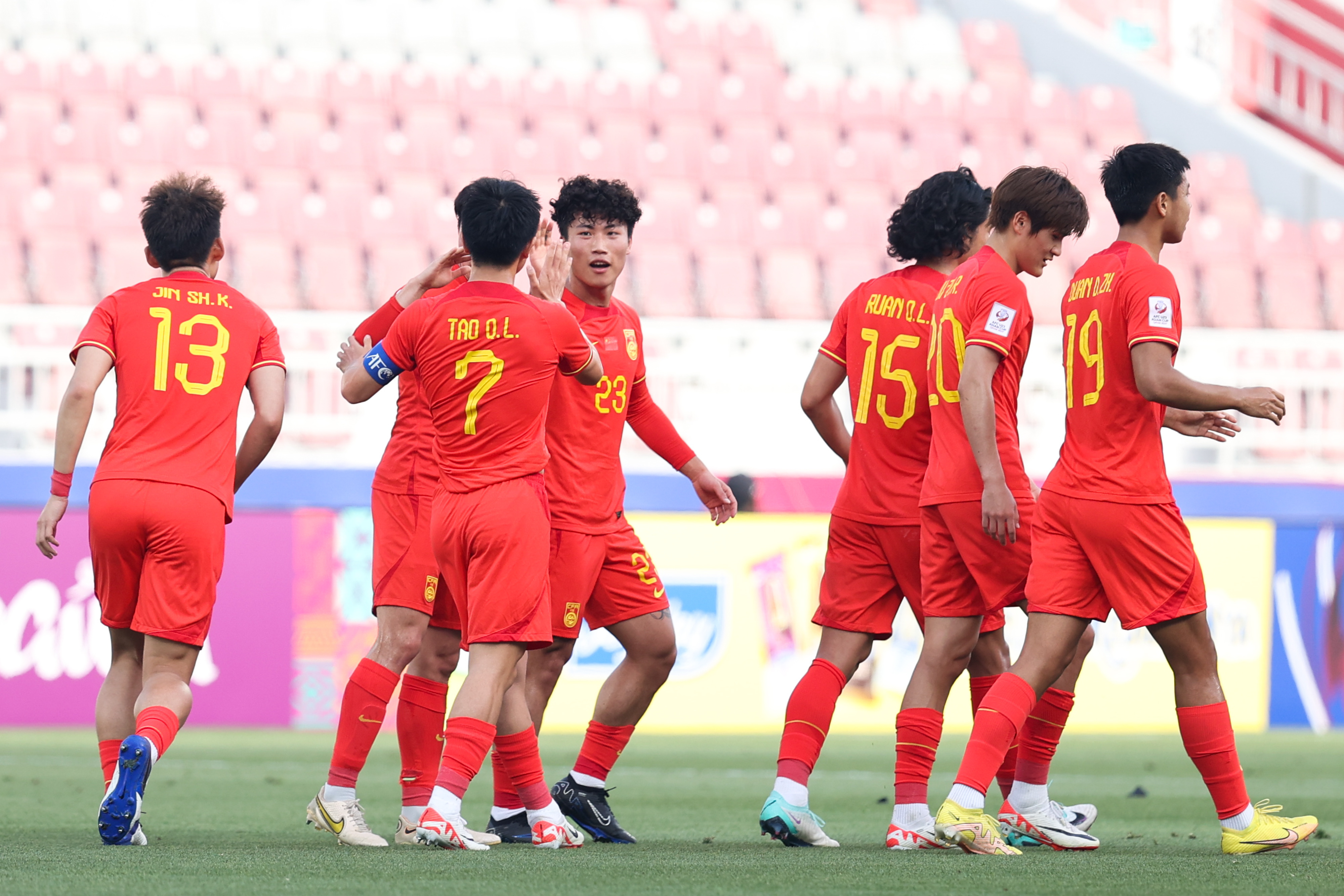 里昂客场告捷,小组战绩逐渐走高的简单介绍 里昂客场告捷,小组战绩逐渐走高的简单介绍