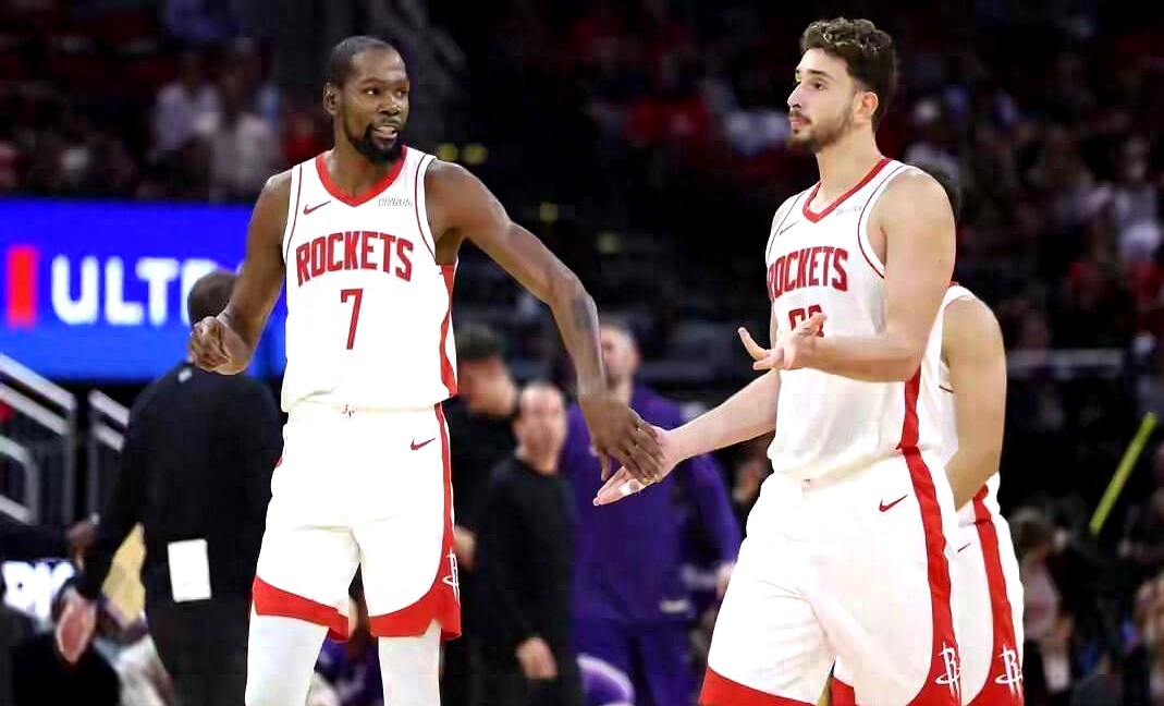 火箭客场遭遇失利，不敌老鹰