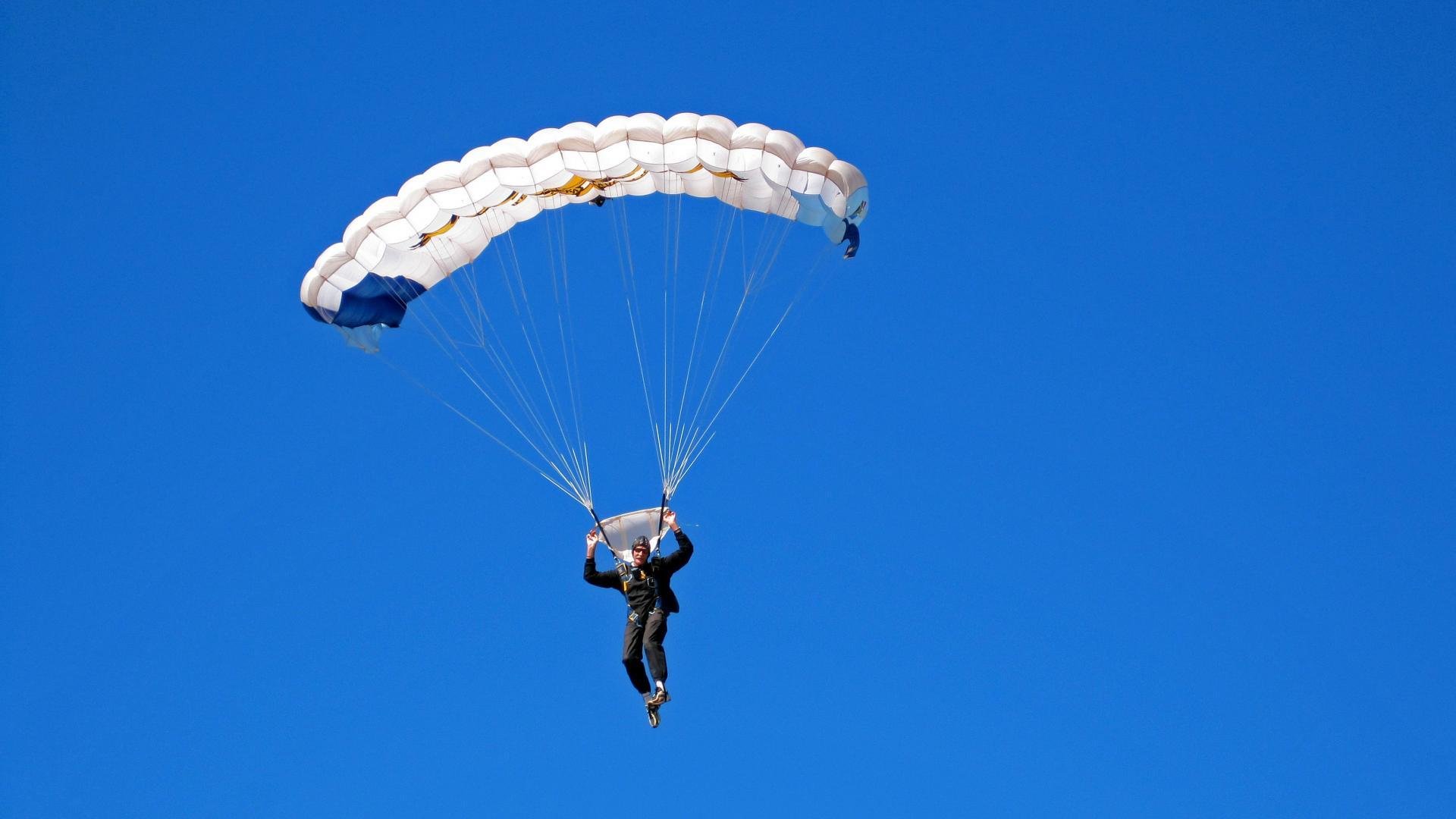 北欧风暴与东方闪电，瑞典轻取波兰，林高远点燃赛场