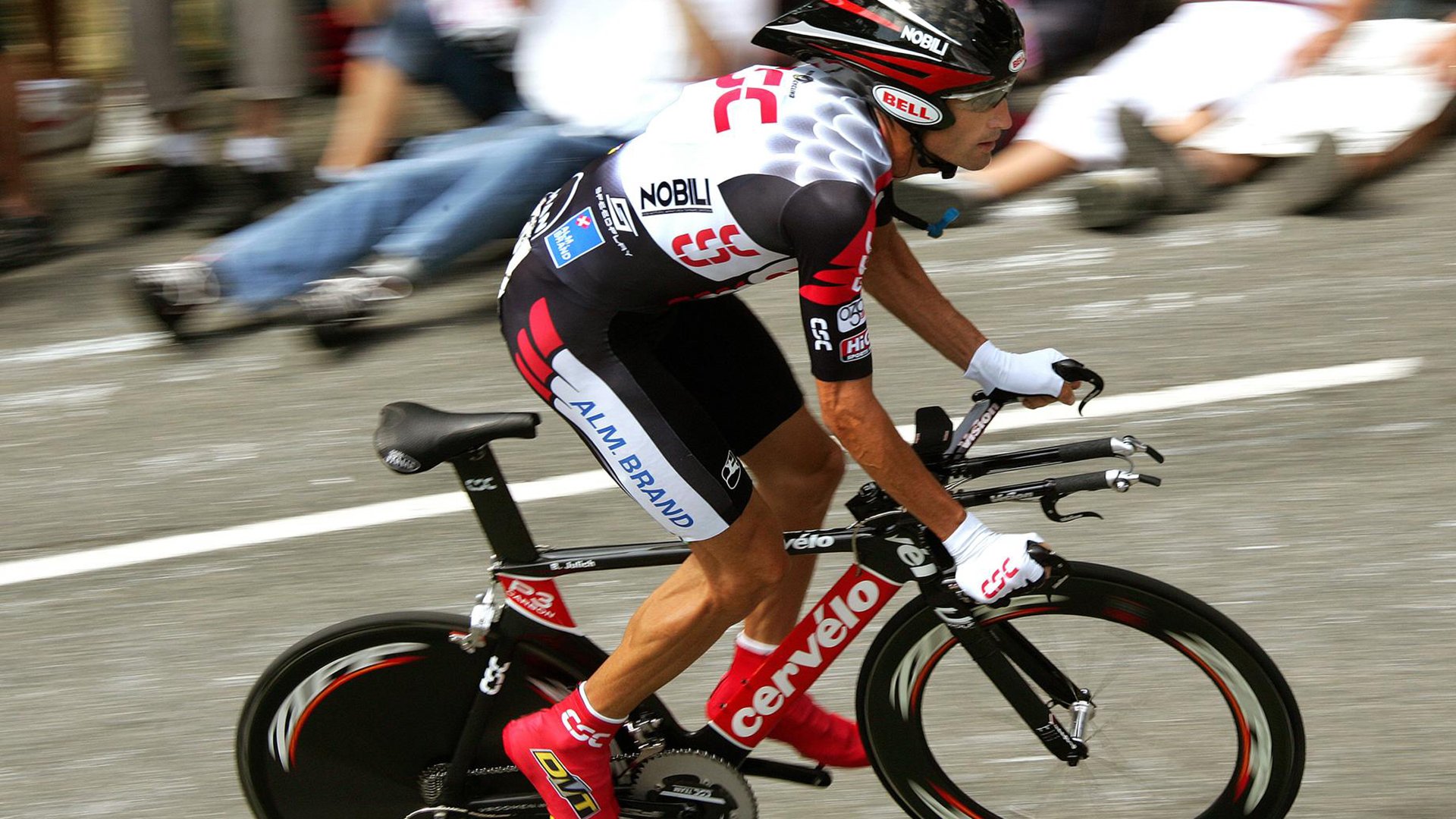 从布鲁塞尔到加的夫，库尔图瓦的救赎之夜与威尔士风暴的警示